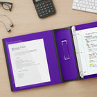 Staples – Reliure Better Binder, 2 po, mauve-Les anneaux en D se ferment solidement, permettant aux pages de se tourner facilement