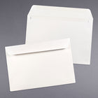 JAM Paper Enveloppes format livret à rabat droit gommé, 7 1/2 x 10 1/2 po, blanches, 200 par paquet-Matériau : papier