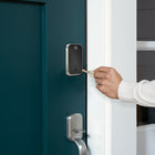 Yale - 420 Assure Lock 2 Touch avec Bluetooth - À clé - Nickel satiné-Créez des codes d'entrée uniques pour les personnes en qui vous avez confiance à l'aide de l'application Yale Access (vous devez le faire lorsque vous vous tenez à la porte)