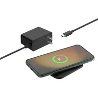 Belkin - Socle de recharge BoostCharge Pro sans fil 15 W avec alignement facile - Noir-Intelligemment conçu avec une large surface Qi qui reste peu encombrante pour vous offrir une grande facilité d’alignement quand vous chargez votre iPhone 15, Galaxy et plus encore. La large surface Qi combinée à la grande facilité d’alignement vous permet d’obtenir un signal de charge plus fort - même avec une coque de protection en place.