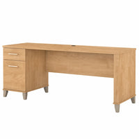 Bush Furniture - Bureau 72 po avec tiroirs Somerset - Érable croix-La surface de travail spacieuse 60" L offre amplement d’espace pour étaler votre ordinateur et vos documents