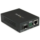 StarTech - Convertisseur de média fibre Gigabit Ethernet avec fente SFP ouverte-Passez d’une connexion Ethernet RJ45 en cuivre à une connexion en fibre optique pour étendre votre réseau de manière rentable