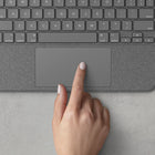 Logitech Combo Touch - Étui-clavier rétroéclairé pour Apple iPad Pro 11 po (1re/2e/3e génération) - Gris Oxford-Clavier détachable et support réglable : retirez le clavier lorsque vous avez fini de taper pour plus de flexibilité et profitez de 50 degrés d'angles de vue réglables