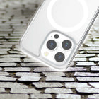 TUFF8 - Étui robuste Mag pour iPhone 15 Pro Max - Transparent-Protection de l'écran et de l'appareil photo : conçu avec un rebord surélevé pour l'objectif et le cadre de l'écran afin de protéger votre appareil photo, votre flash et votre écran contre les rayures lorsqu'il est placé face vers le bas