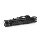 Maglite – Lampe de poche rechargeable Mag-Tac-La lampe de poche à DEL rechargeable Mac-Tac est munie d’une pince amovible pour poche et d’une station de recharge à alimentation USB à fixation murale
