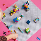 LEGO Classic - Plaque de base grise Ensemble de construction - 1 pièce-Un cadeau pour toute occasion - Ce jouet LEGO Classic Plaque de base grise (11024) s'offre bien en cadeau pour un anniversaire, les Fêtes ou comme surprise pour toute occasion aux enfants âgés de 4 ans et plus